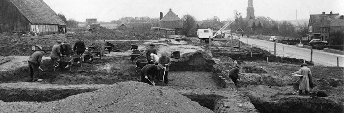 Opgravingen Frankisch grafveld (foto collectie H.P. Deys)